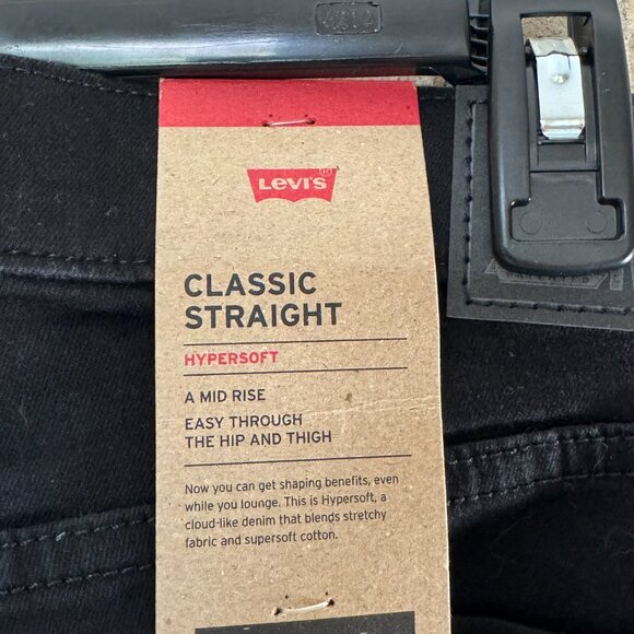 Levi's Straight Leg Jeans - NWT - Picture 3 of 5